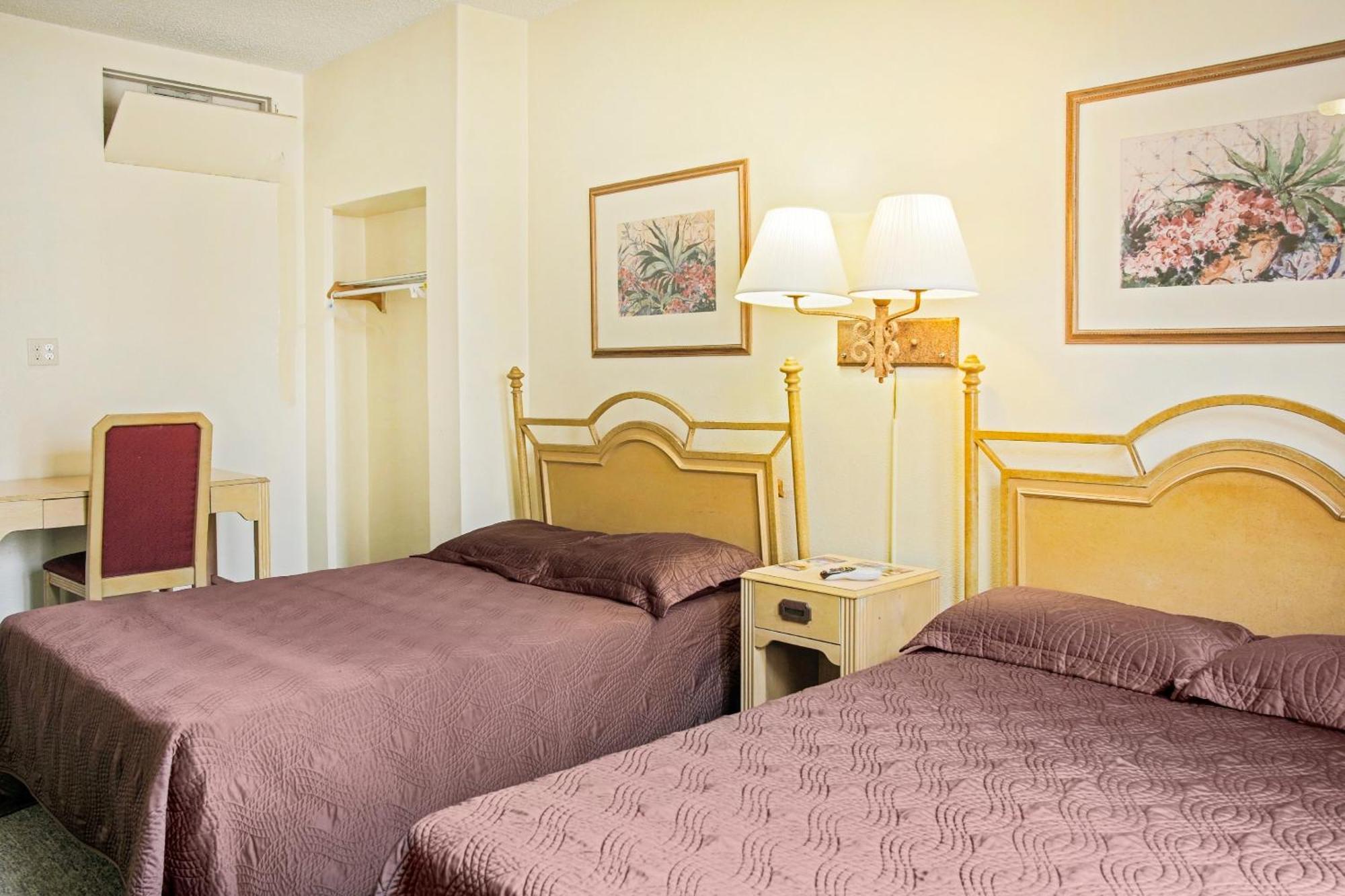 Oyo Historic Cameron Hotel Brownsville I-69E Εξωτερικό φωτογραφία