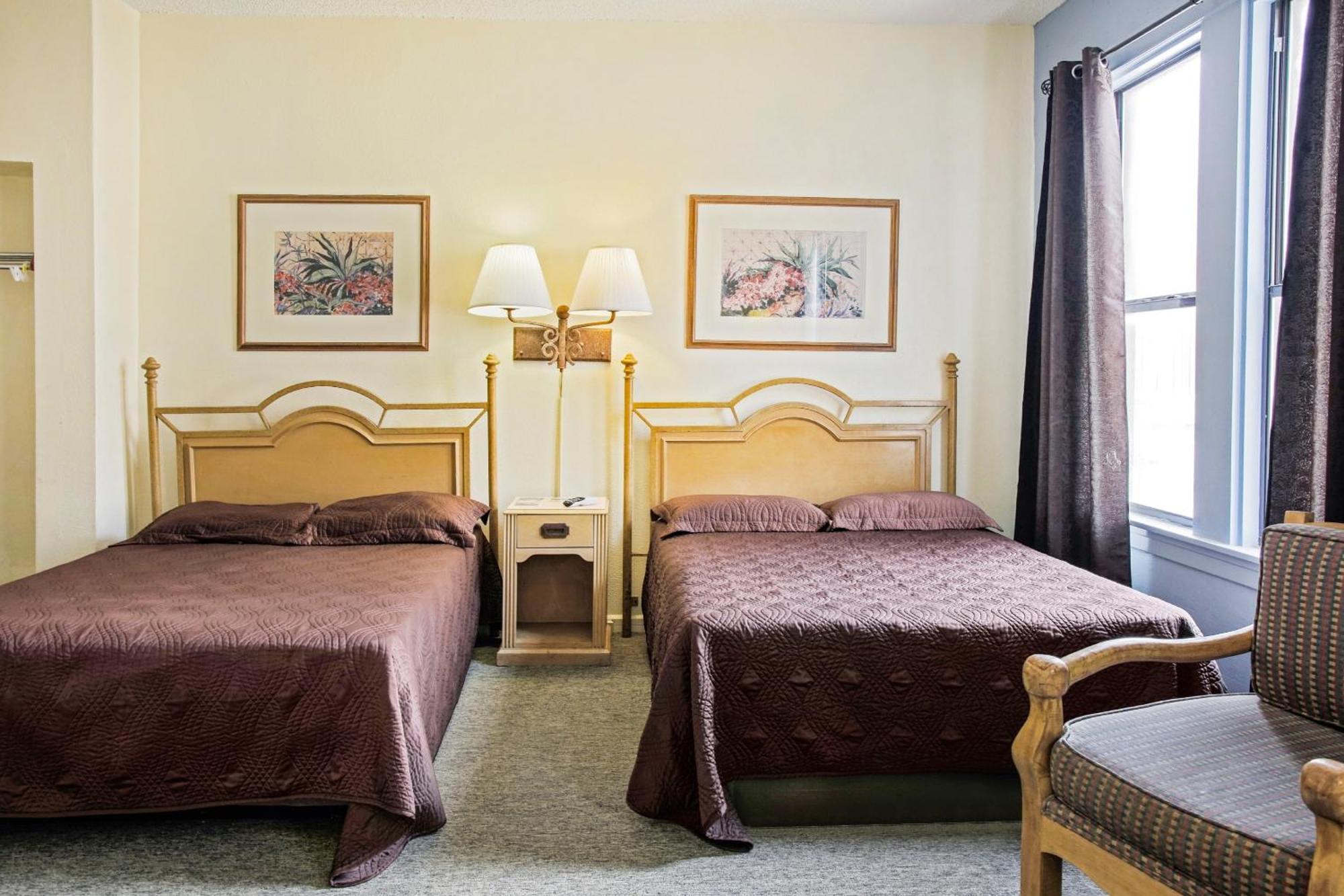 Oyo Historic Cameron Hotel Brownsville I-69E Εξωτερικό φωτογραφία