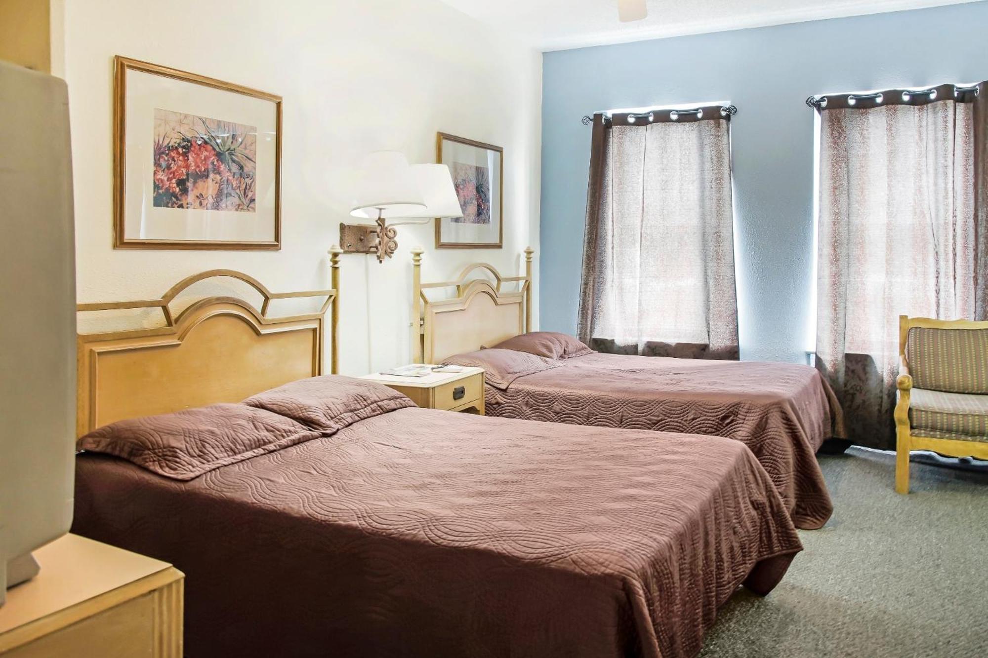 Oyo Historic Cameron Hotel Brownsville I-69E Εξωτερικό φωτογραφία