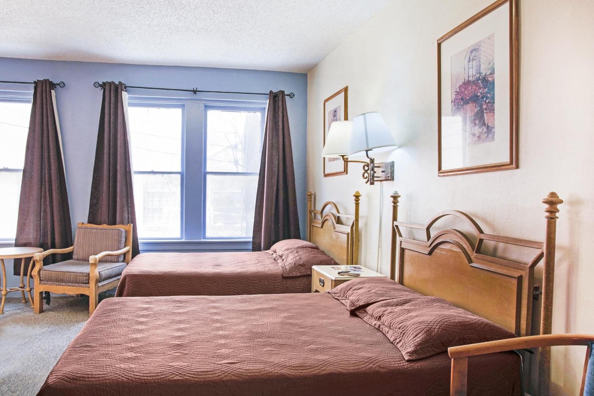 Oyo Historic Cameron Hotel Brownsville I-69E Εξωτερικό φωτογραφία