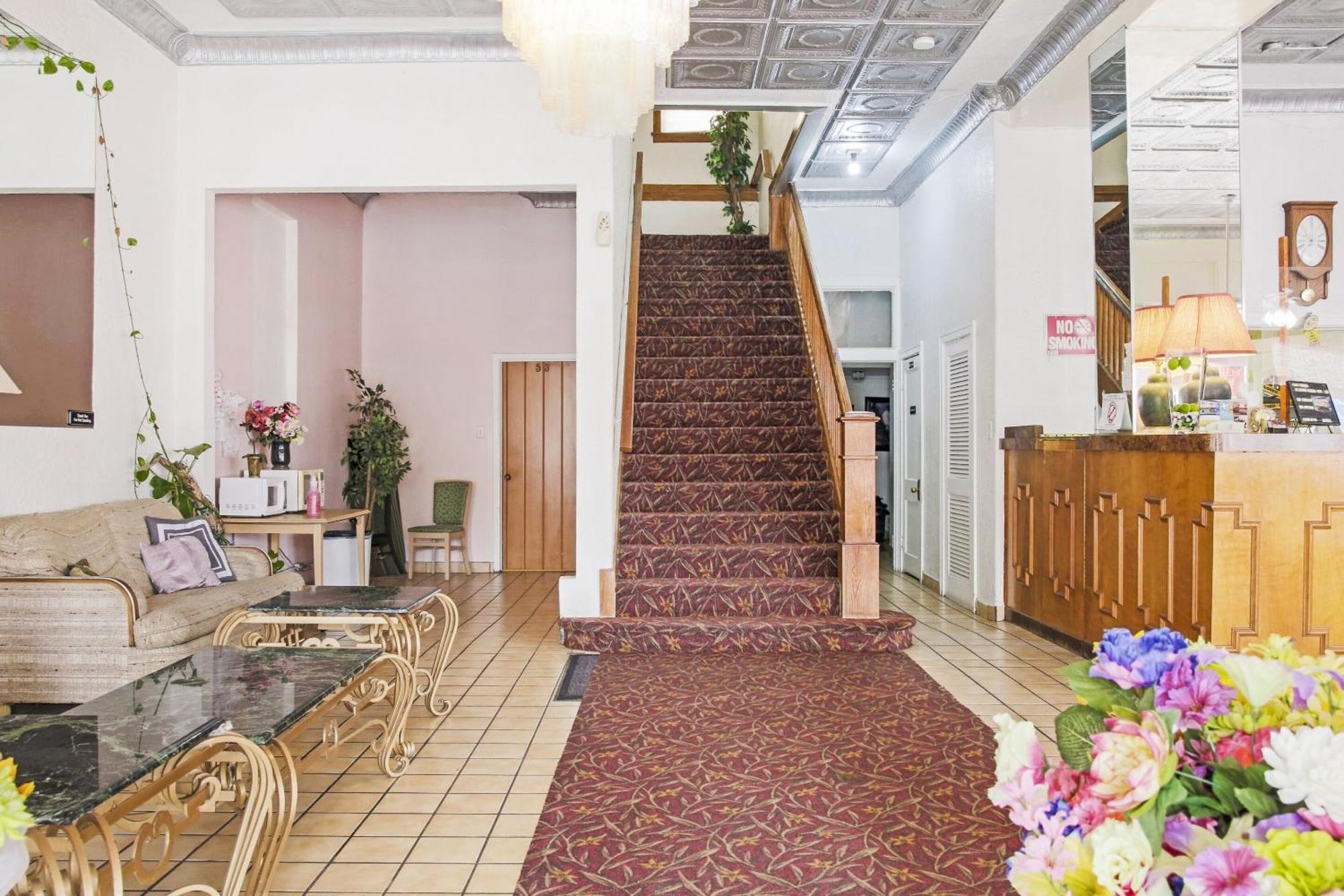 Oyo Historic Cameron Hotel Brownsville I-69E Εξωτερικό φωτογραφία