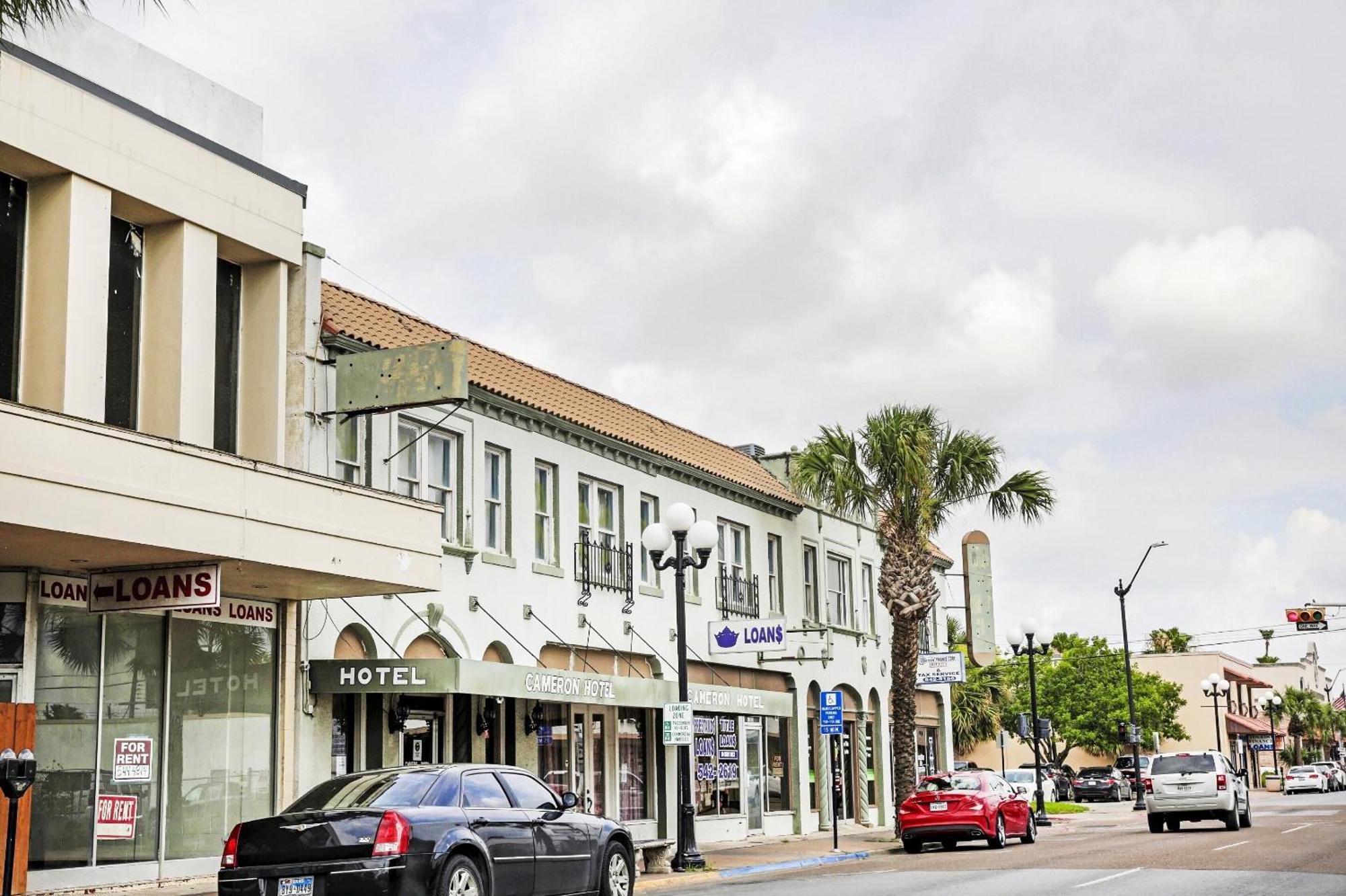 Oyo Historic Cameron Hotel Brownsville I-69E Εξωτερικό φωτογραφία