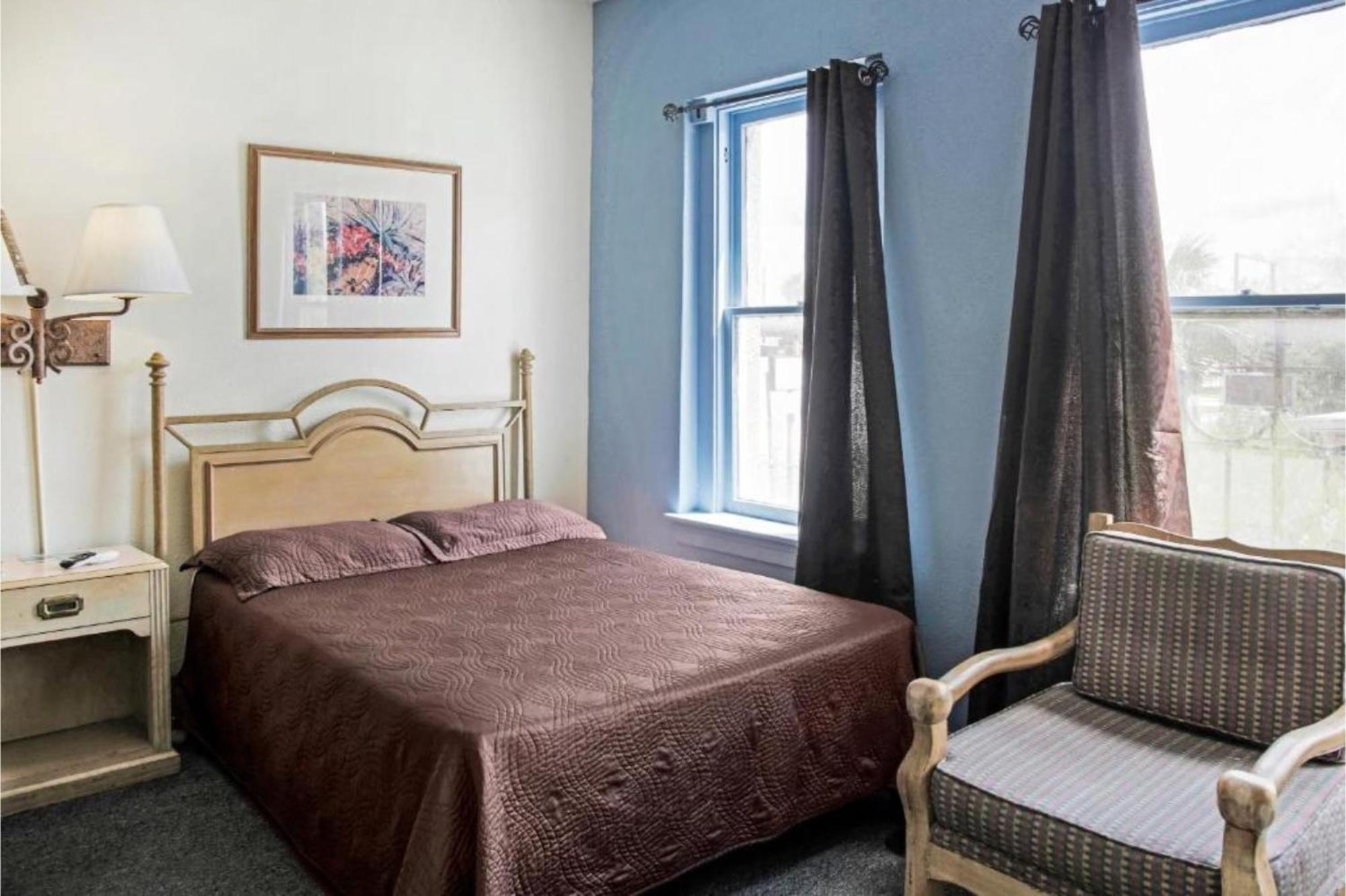 Oyo Historic Cameron Hotel Brownsville I-69E Εξωτερικό φωτογραφία