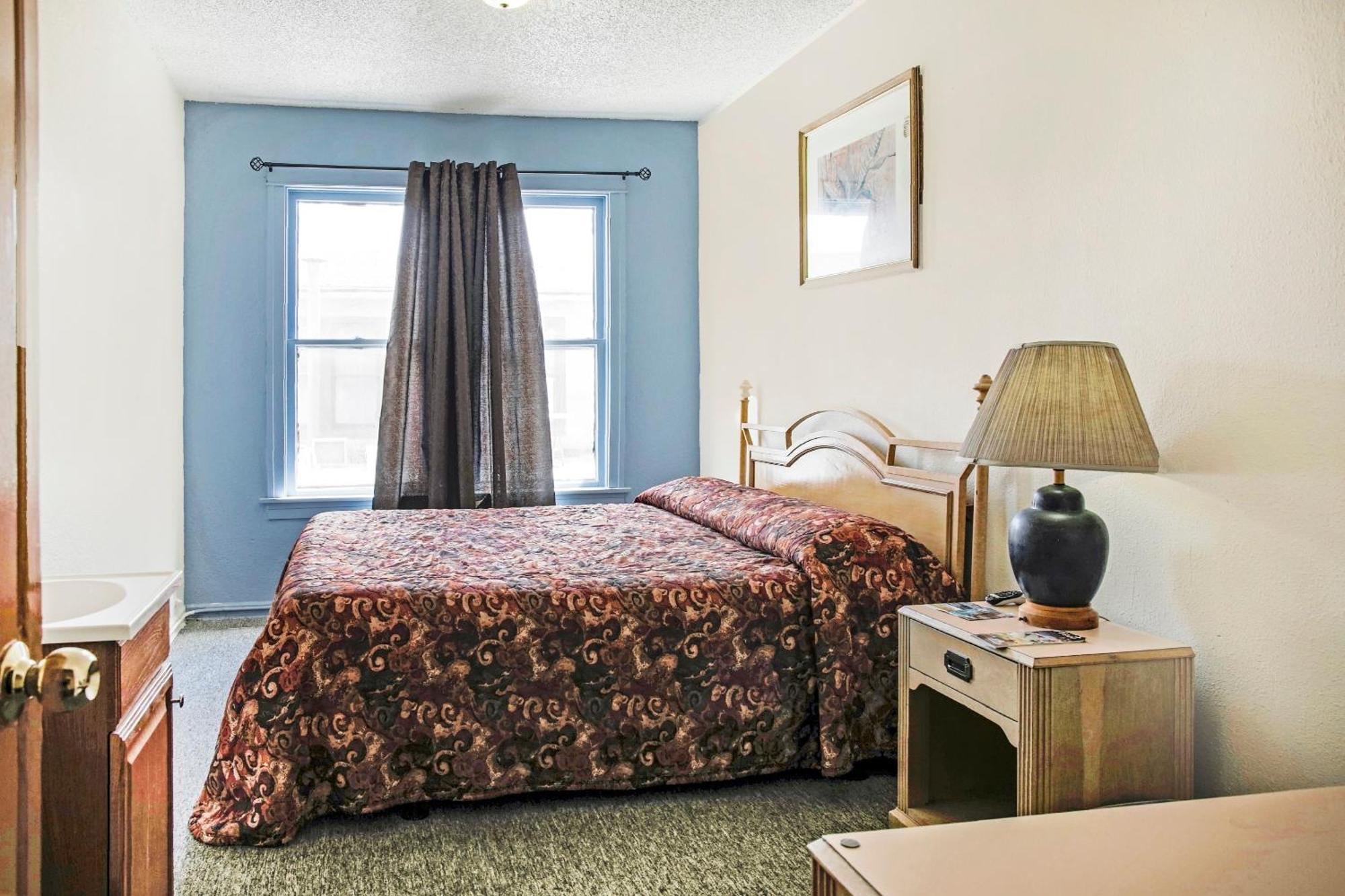 Oyo Historic Cameron Hotel Brownsville I-69E Εξωτερικό φωτογραφία