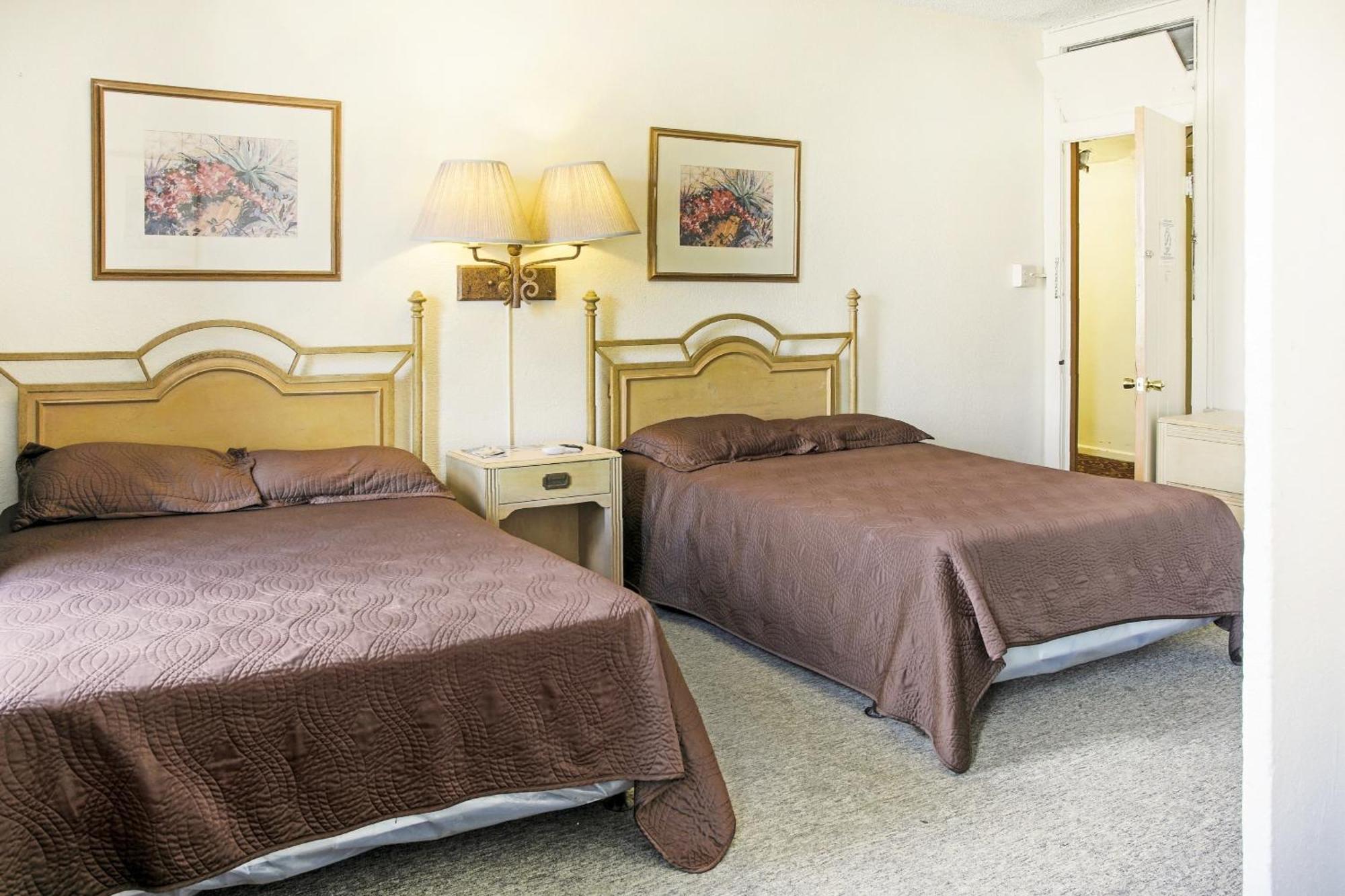 Oyo Historic Cameron Hotel Brownsville I-69E Εξωτερικό φωτογραφία