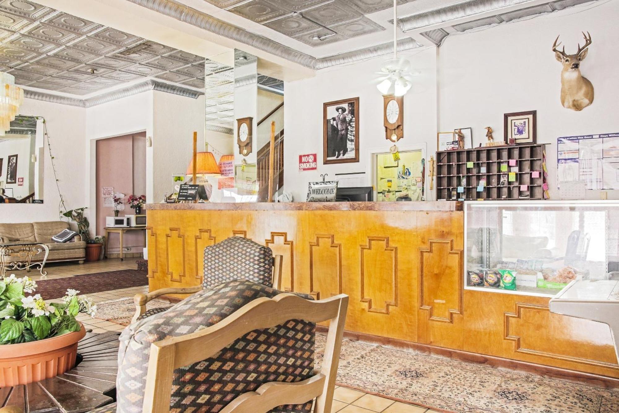 Oyo Historic Cameron Hotel Brownsville I-69E Εξωτερικό φωτογραφία